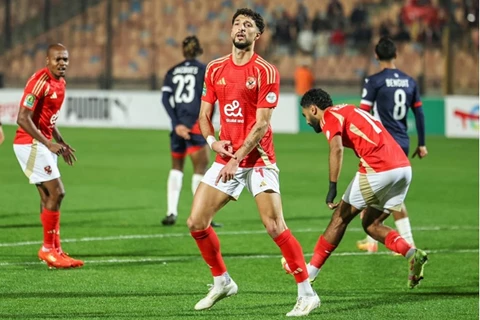 تشكيل الأهلي.. عودة الشناوي وداري.. ومفاجأة الدبيس أمام شباب بلوزداد